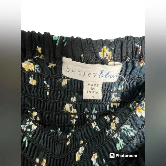 NWT Bailey Blue Strapless Floral Smocked Romper Size Small - Picture 6 of 6